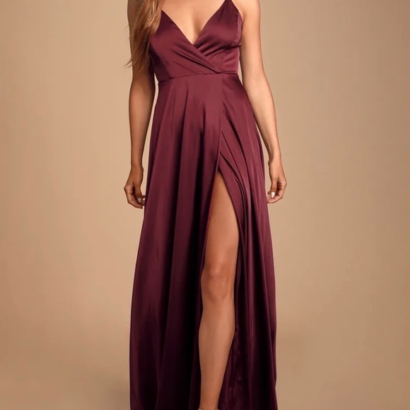 Lulus Dresses & Skirts - Satin Maxi dress